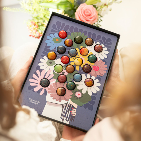 moederdag chocolade en bloemen box